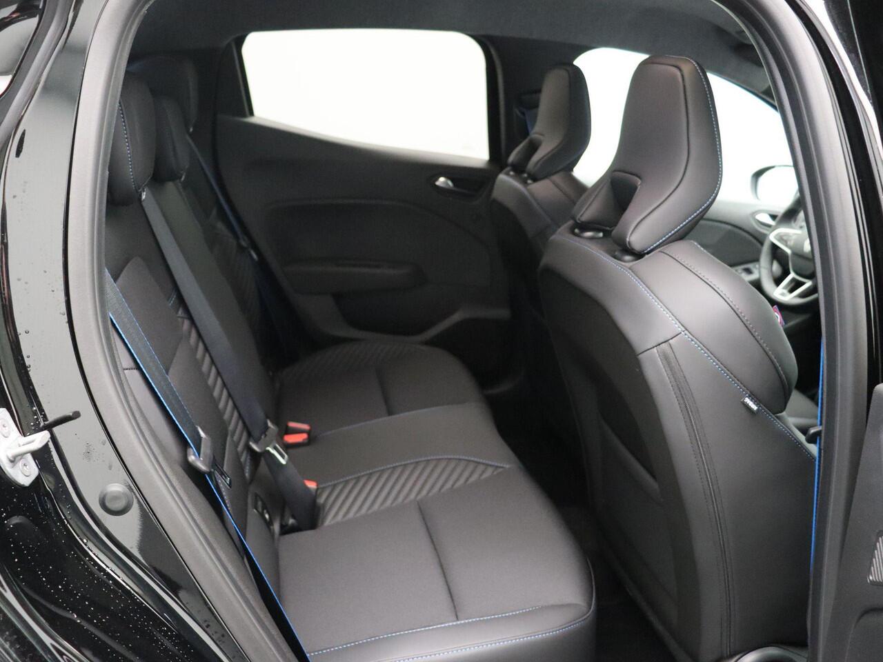 Renault CLIO 1.6 E-Tech Full Hybrid 145 esprit Alpine | Bose audiosysteem | Rondom camera | Stoel en stuurwiel verwarming |