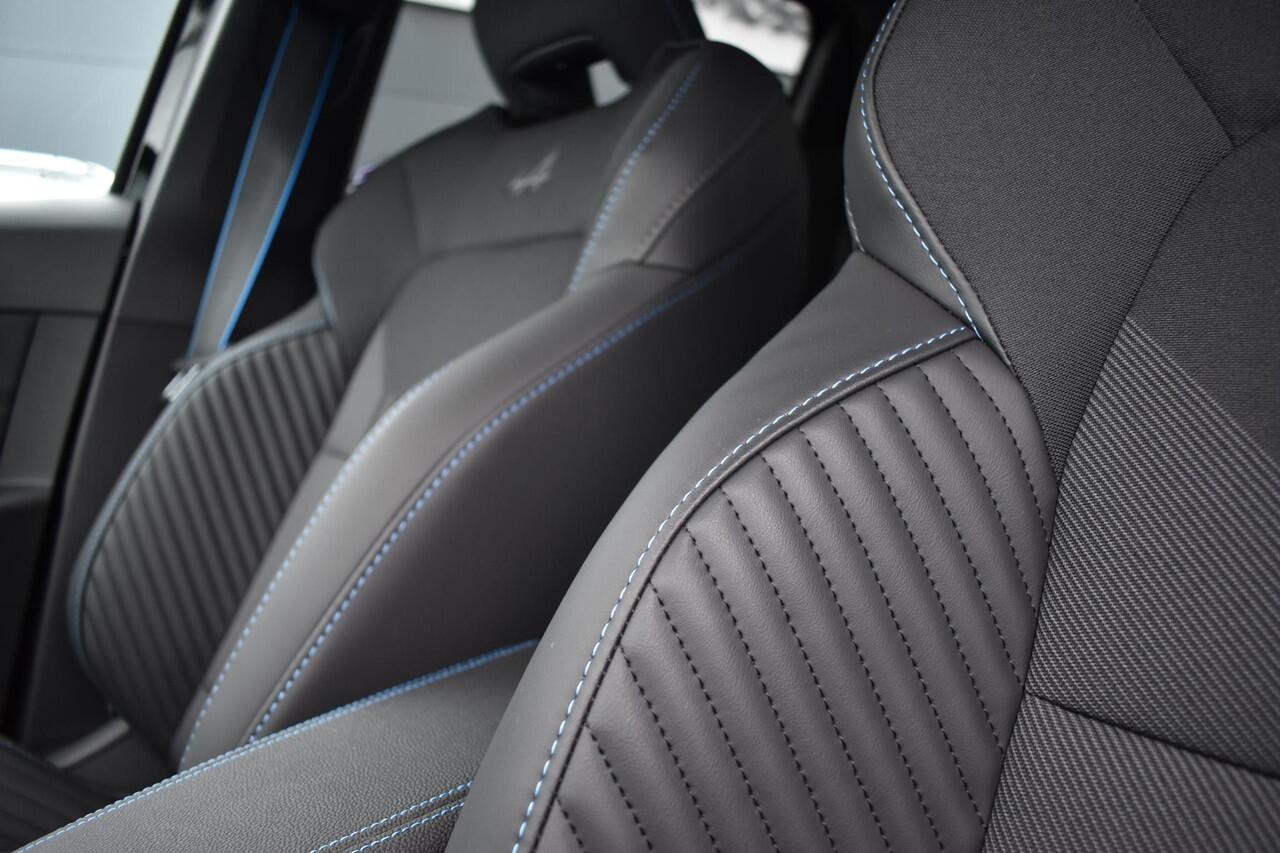 Renault CLIO 1.6 E-Tech Full Hybrid Esprit Alpine 145PK | Automaat | BOSE Audio | Stoel- en Stuurverwarming | 360 Camera | Adaptieve Cruise Control | Sportstoelen | Apple CarPlay & Android Auto