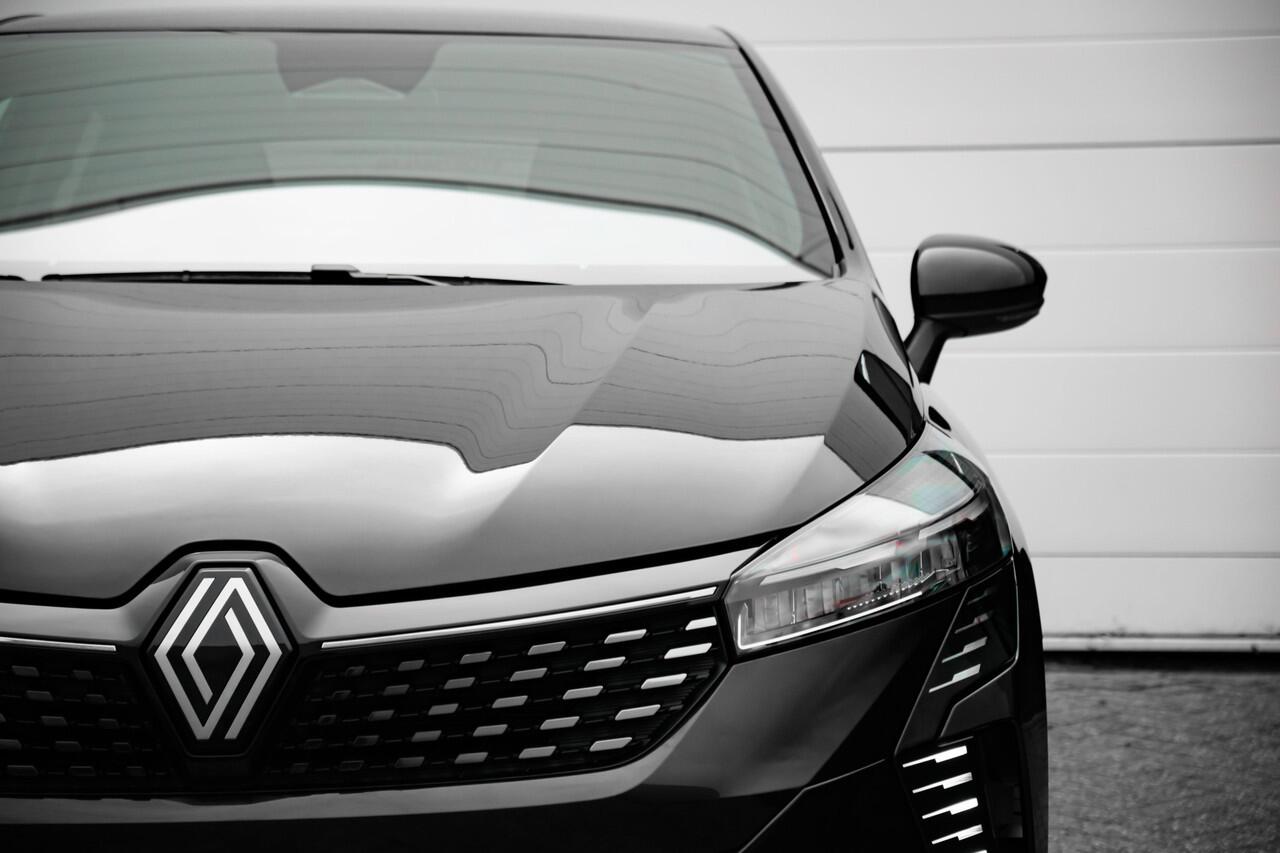 Renault CLIO 1.6 E-Tech Full Hybrid 145 techno NU met ¤ 4000,- KORTING