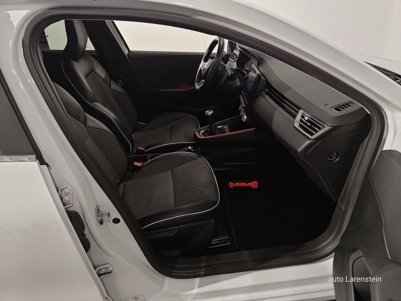 Renault CLIO TCe Intens 101pk 5 Drs LED / Navi / A.Cam./ RS velgen / Climate C.