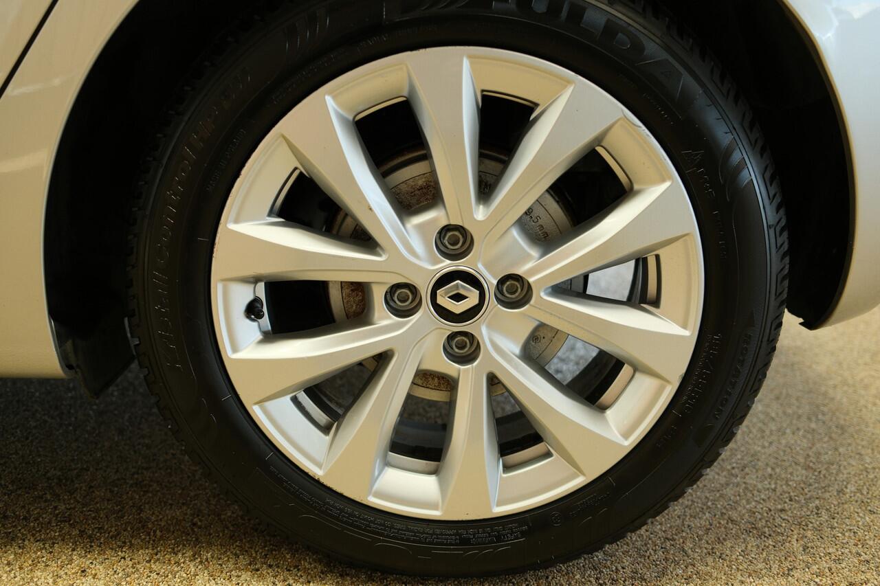 Renault CLIO 1.6 E-Tech Hybrid 140 Intens Navi, PDC, LMV, 140PK