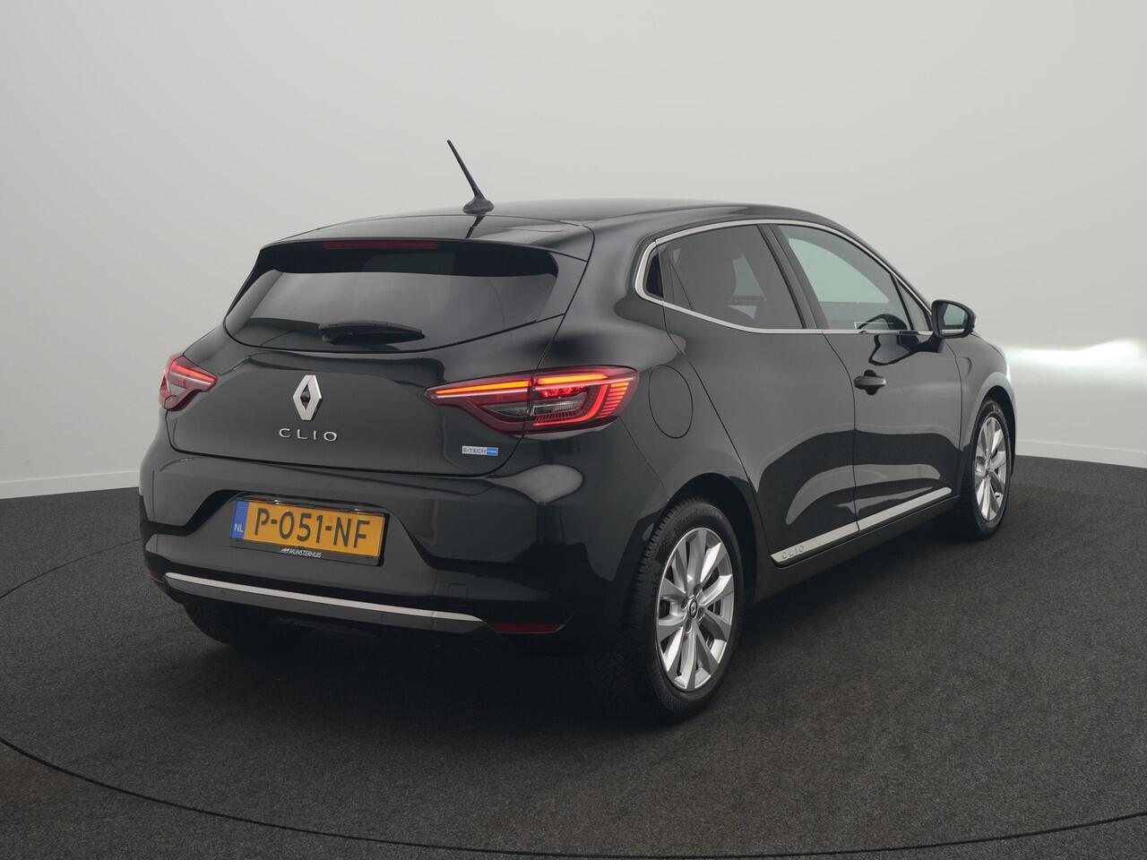 Renault CLIO 1.6 E-Tech Hybrid 140 Intens - Occasional Lease vanaf ¤514 p/m - RIJKLAARPRIJS - All Seasonbanden - Rondomzichtcamera - Dealeronderhouden