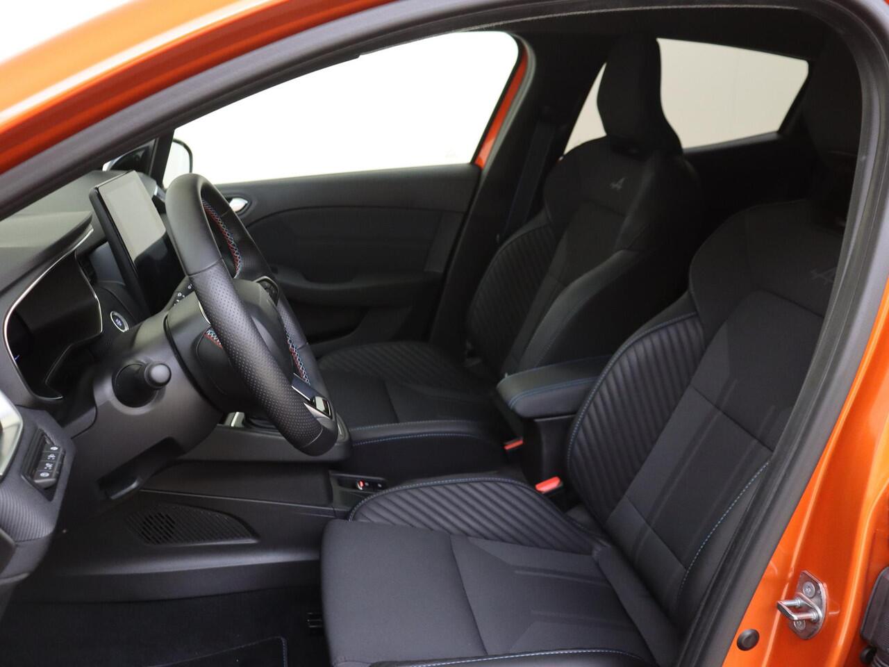 Renault CLIO 1.6 E-Tech Full Hybrid 145PK esprit Alpine | Apple & Android Carplay | BOSE geluidssysteem | 360 Camera | Stoel & Stuurverwarming | Climate Control | Navigatie | Adaptive Cruise Control