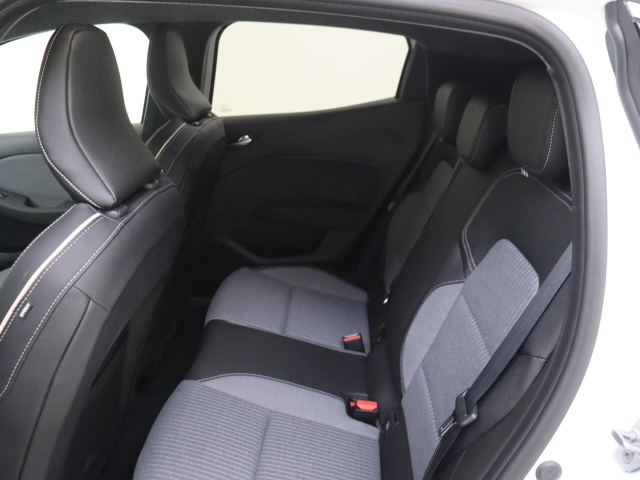 Renault CLIO 1.6 E-Tech Full Hybrid 145 PK techno | Pack City Premium | Pack Driving & Safety | Pack Look 17''