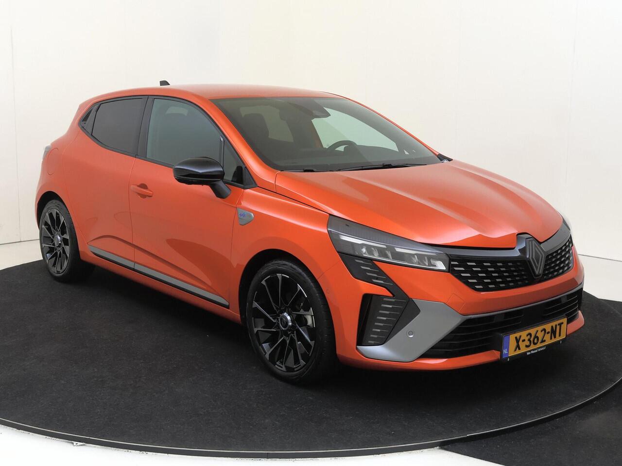 Renault CLIO 1.6 E-Tech Full Hybrid 145 esprit Alpine | BOSE Audio / 360 Camera / Pack Winter / Navi / Airco