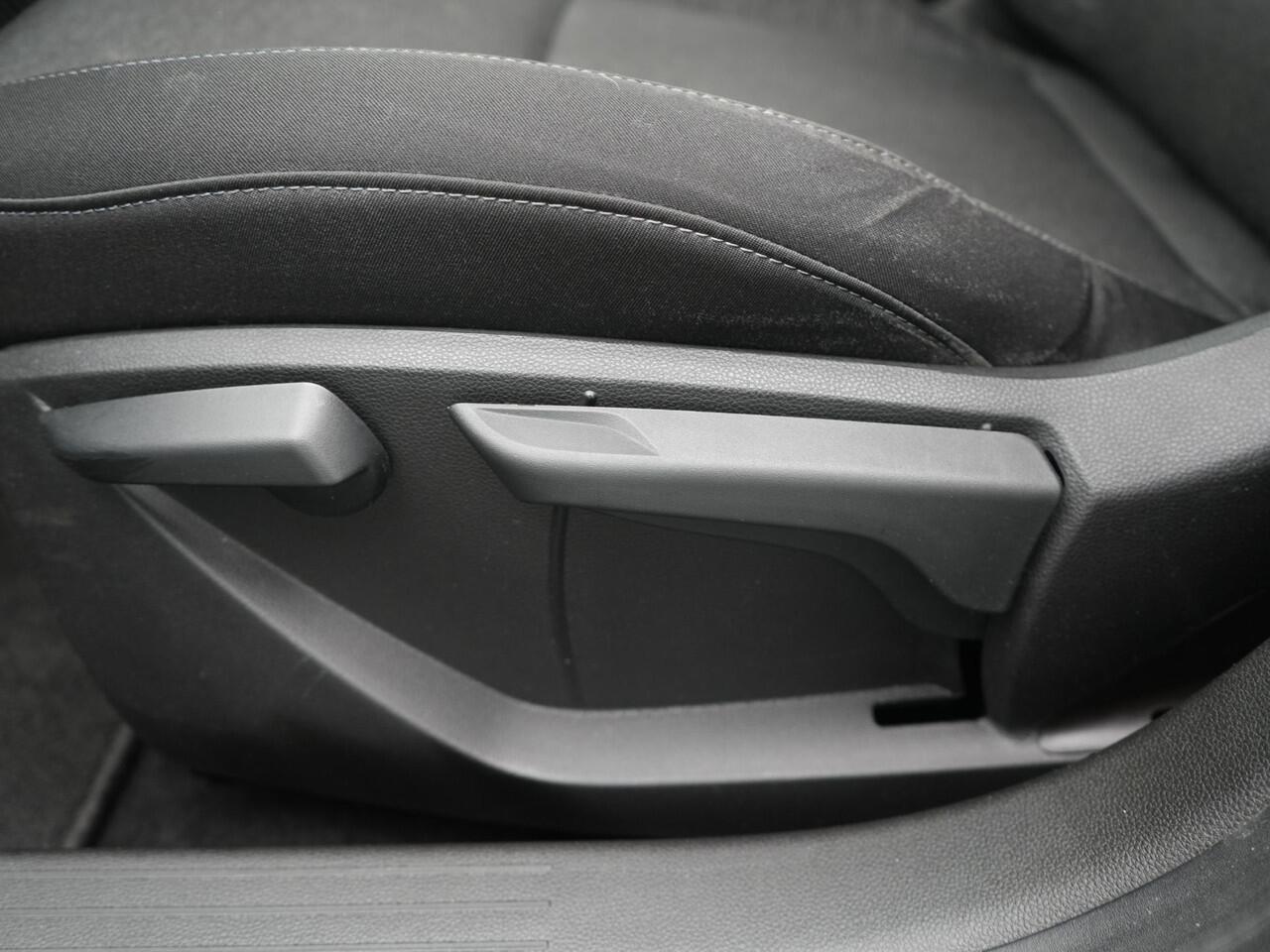 Renault CLIO TCe 100 Zen - RIJKLAARPRIJS - Airco - Cruise Control - Dealeronderhouden