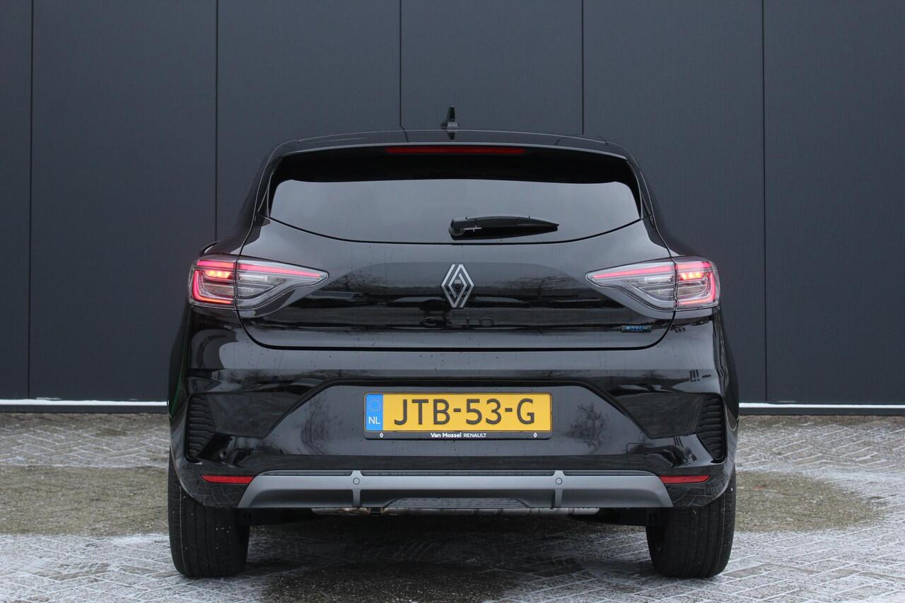 Renault CLIO 1.6 E-Tech Full Hybrid 145Pk esprit Alpine | Navigatie | Apple & Android Carplay | Parkeersensoren Voor & Achter + 360 Camera | Climate Control | Premium Bose Geluidsysteem | Stoel en Stuurverwarming | Keyless Entry | Adaptieve Cruise Control |