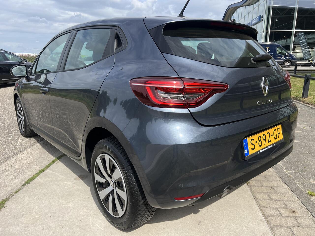 Renault CLIO 1.0 TCe 90 Equilibre / Airco / Parkeersensor Achter / Applecarplay - Androidauto / 6 Bak /