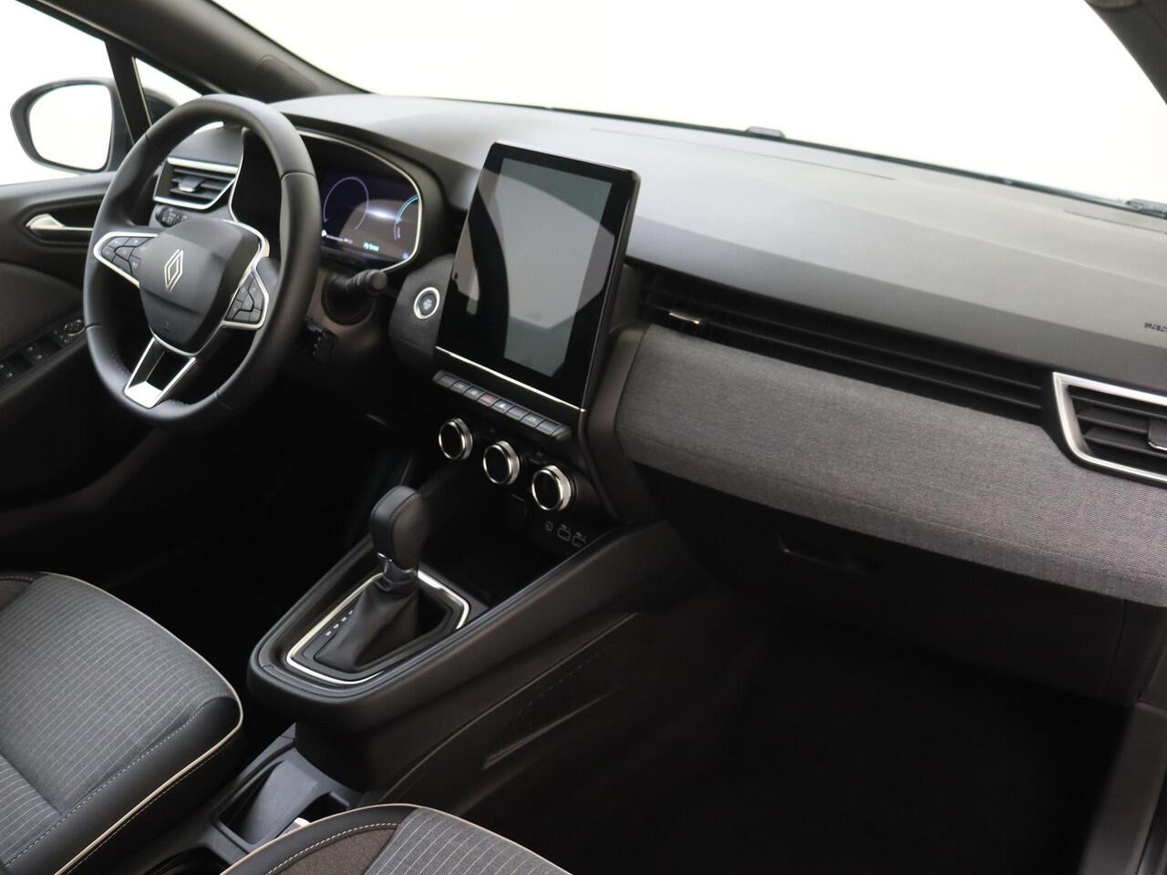 Renault CLIO 1.6 E-Tech Full Hybrid 145 techno AUTOMAAT | Navigatie | Parkeersensoren | 360 Camera |