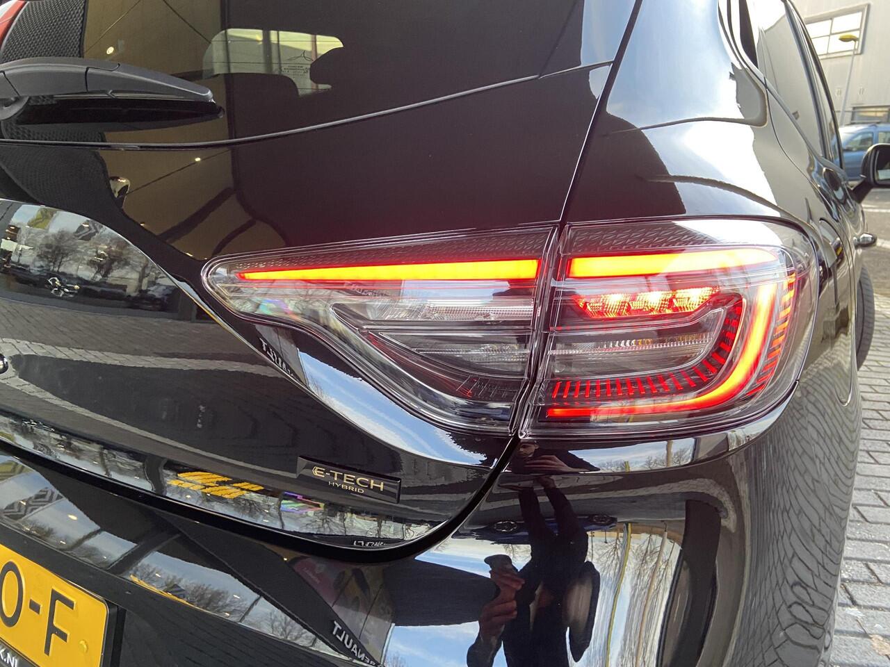 Renault CLIO 1.6 E-Tech Full Hybrid 145 techno AUTOMAAT / LICHTMETAAL / PARKEERSENSOREN + CAMERA / NAVI / CRUISE CONTROL / 1E EIGENAAR!