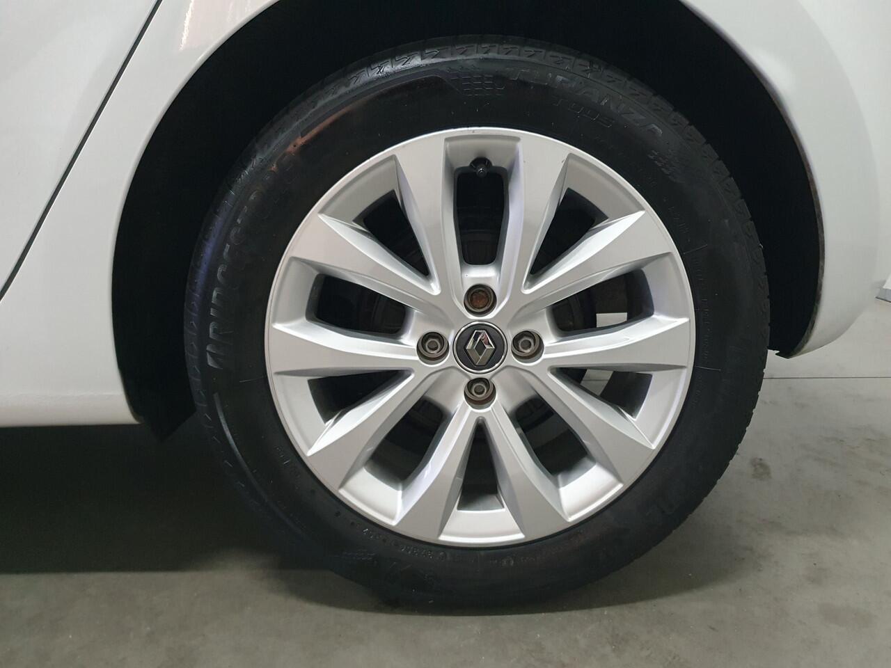 Renault CLIO 1.3 TCe Intens CLIMA/CARPLAY/CRUISE/CAMERA/LMV