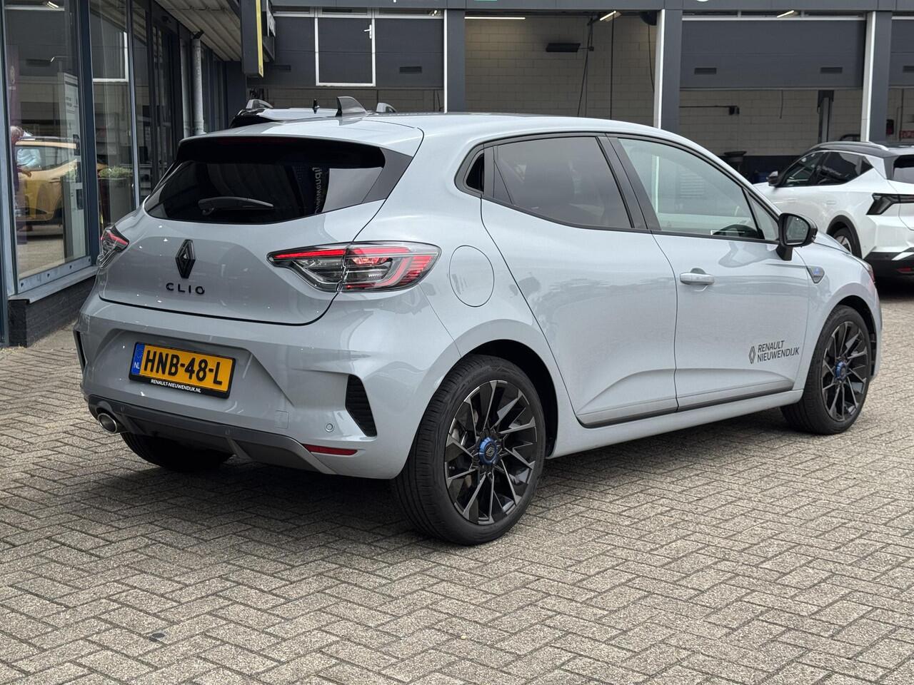 Renault CLIO 1.0 TCe 90 GPF esprit Alpine / BOSE AUDIO / ADAPTIEVE CRUISE CONTROL / NAVIGATIE INCL. APPLE & ANDROID AUTO /