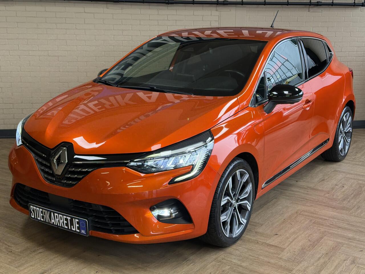 Renault CLIO 1.0 TCe 90pk Automaat | Groot Navi | 360 | 17" | PDC V+A | Stoel & stuur verwarming | Keurig nette auto |