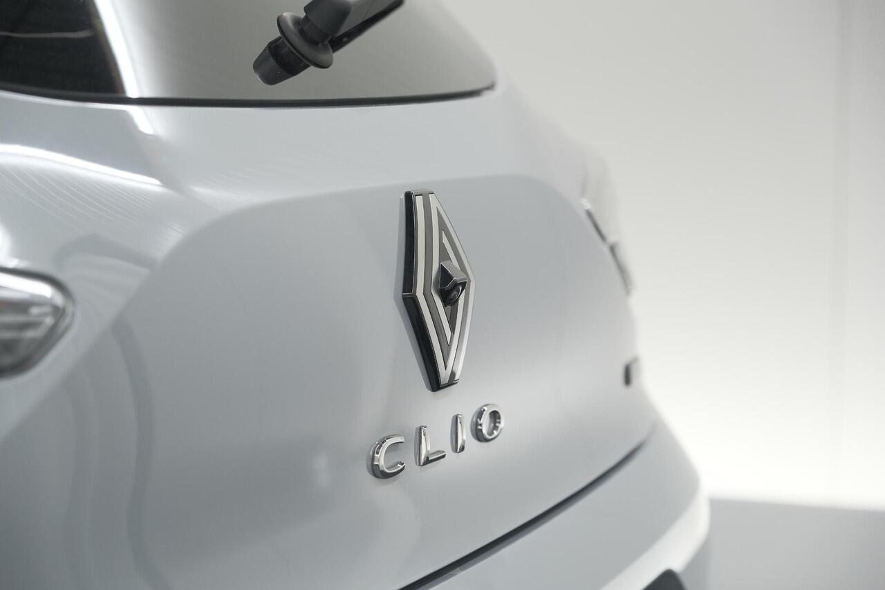 Renault CLIO 1.6 E-Tech Full Hybrid 145 techno | 360 Camera | Adaptieve Cruise Control | Dodehoekdetectie | 9.3 Inch Groot Scherm