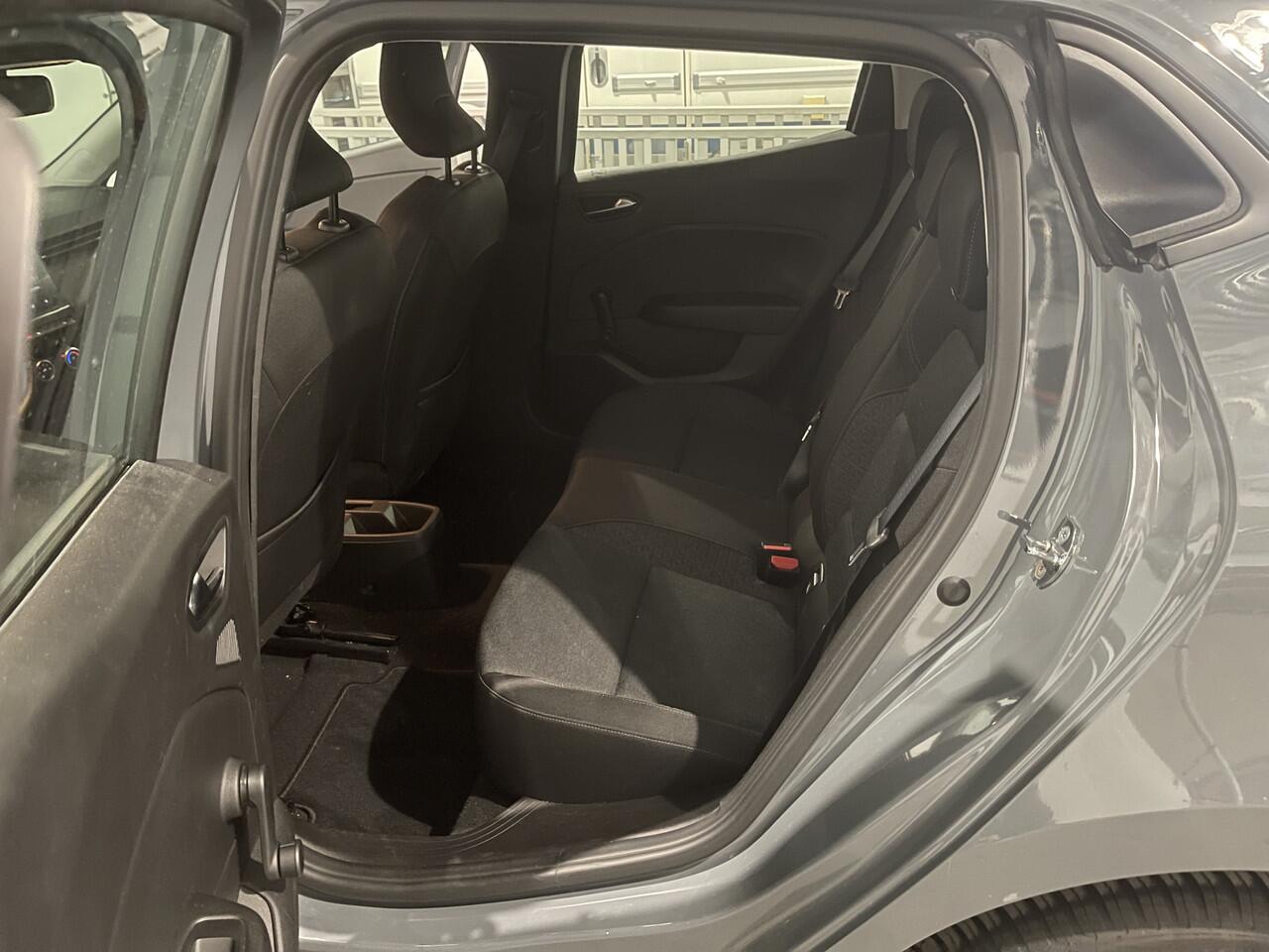 Renault CLIO 1.0 TCe 74 Intens Zen 5 Drs Carplay / Cruise C./ Navi / Winter Pack