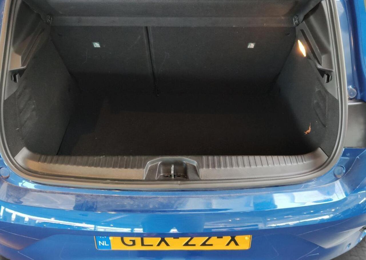 Renault CLIO 1.6 E-Tech Full Hybrid 145 techno - Demo