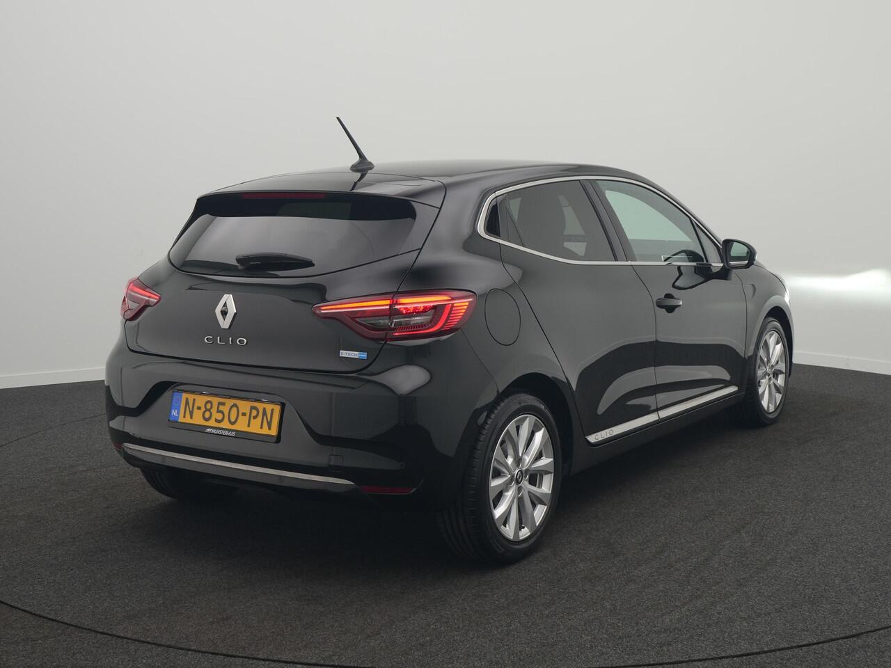 Renault CLIO 1.6 E-Tech Hybrid 140 Intens - Occasional Lease vanaf ¤444 p/m - RIJKLAARPRIJS - Stoel- en Stuurverwarming - 360-graden Camera - Dealeronderhouden