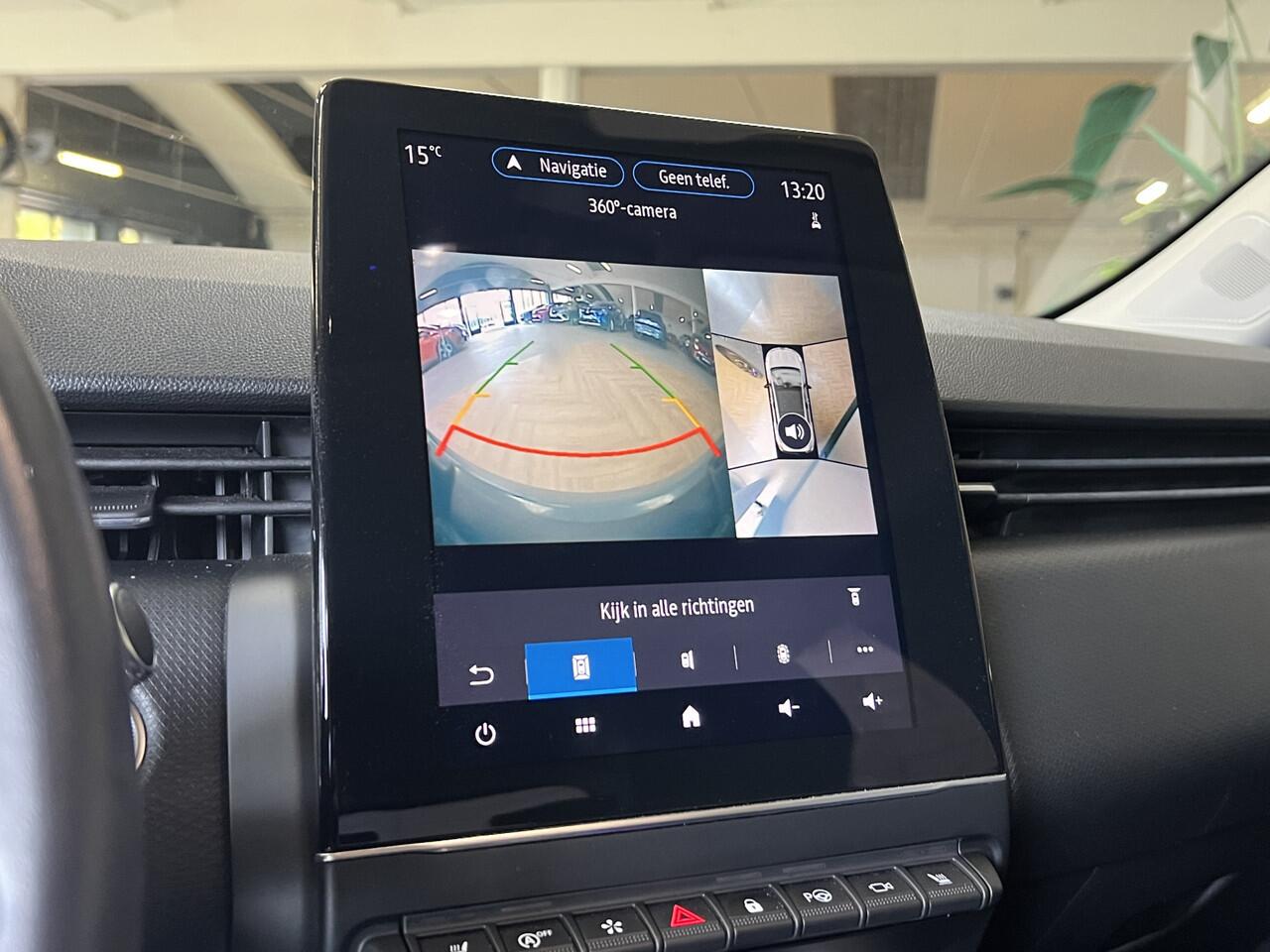Renault CLIO 1.3 TCe 130pk Intens | Groot Navi | 360 Camera | Stoel verwarming | 17 inch | Keurig nette Clio 5 automaat met 130pk!
