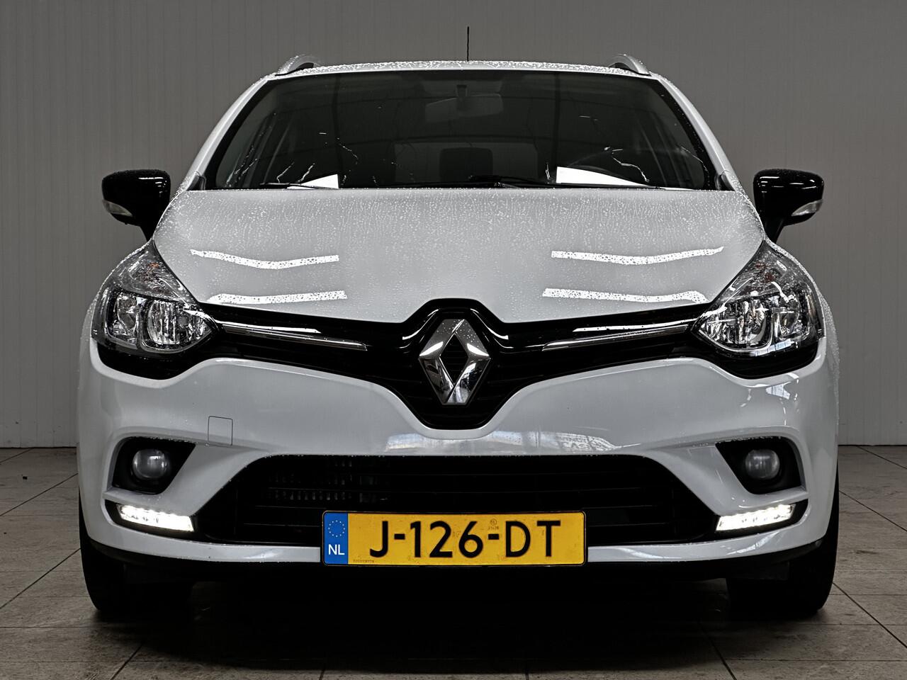 Renault CLIO Estate 0.9 TCe Limited/ 16'' LMV/ Apple + Android/ DAB+/ Keyless/ Navi/ Airco/ Cruise/ Elek. pakket/ Isofix/ Bluetooth/ Armsteun/ Multi. LEDER. Stuur/ Mistl./ PDC/ Chroom/ Extra getint glas.