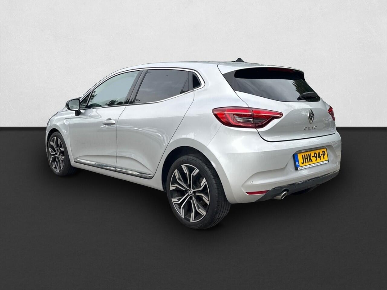 Renault CLIO 1.0 TCe Intens CAMERA / 17 INCH / HEEL VEEL OPTIES / FABRIEKSGARANTIE TOT 06.2027