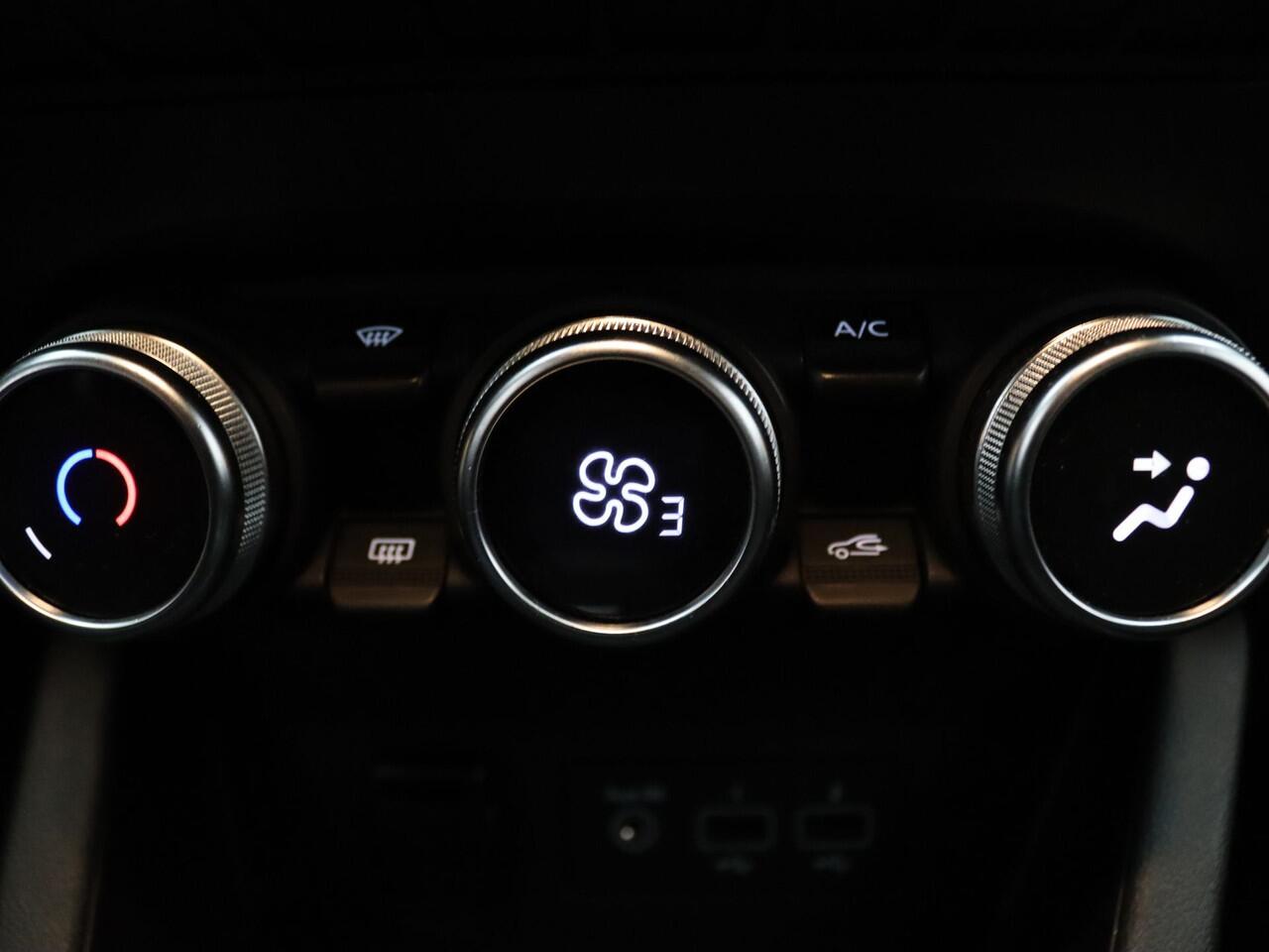 Renault CLIO 140pk E-Tech Hybrid Zen Cruise | Climate | Carplay | Navi | Parkeersens. achter