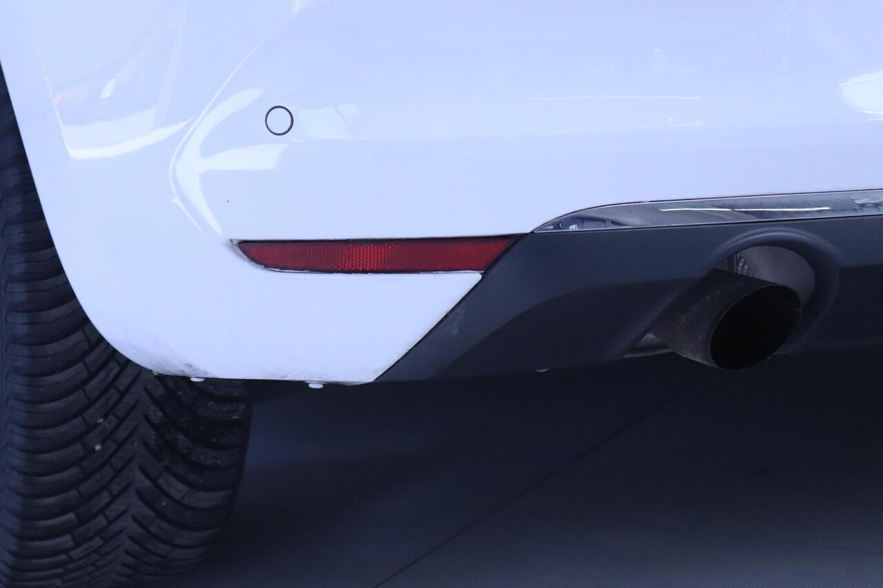 Renault CLIO 1.0 TCe Bi-Fuel Intens | Apple CarPlay / Android Auto | Parkeersensoren achter | Cruise control