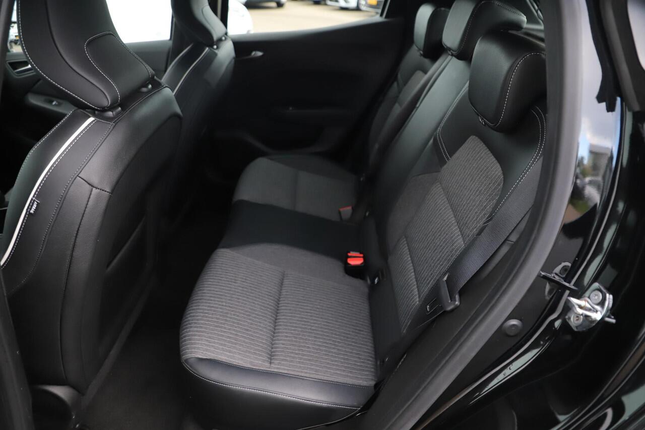 Renault CLIO 1.6 E-Tech Hybrid 140 Intens 140PK Automaat Half Leder Keyless 16 inch LMV Sfeerverlichting LED Navigatie Carplay Android Rijstrooksensor Climate Cruise Control Parkeersensor