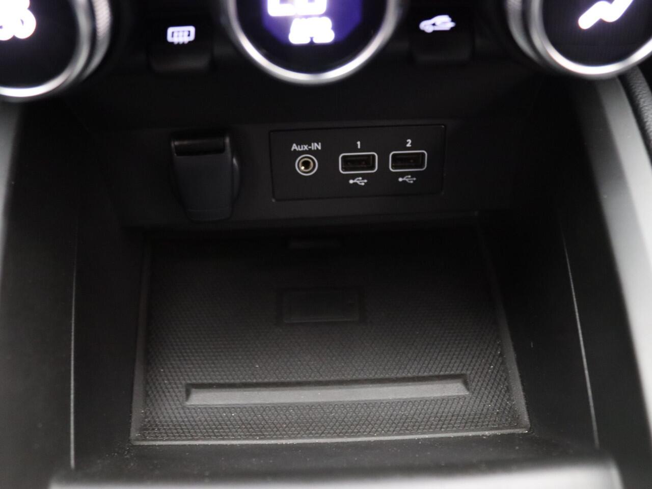 Renault CLIO 140pk E-Tech Hybrid Intens Automaat 360° Camera | Cruise | Navi | Parkeersens. v+a | Stoel-/stuurverw.