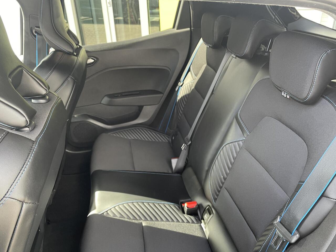 Renault CLIO 1.6 E-Tech Full Hybrid 145 esprit Alpine | Automaat | 360 camera | Climate control |