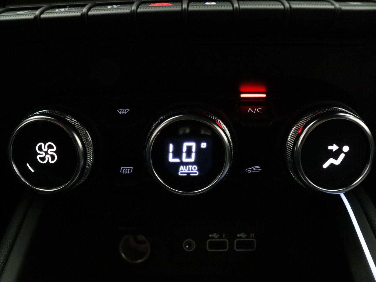 Renault CLIO TCe 90pk GPF techno Camera | Cruise | Navi | Parksens. achter | Stoel-/stuurverw.