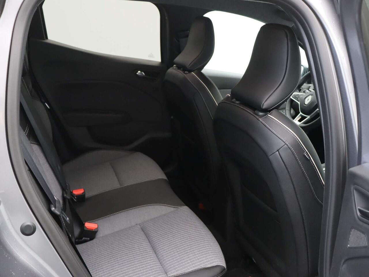 Renault CLIO TCe 90pk GPF techno | Apple carplay | Android auto | Climate control | Achteruitrijcamera |