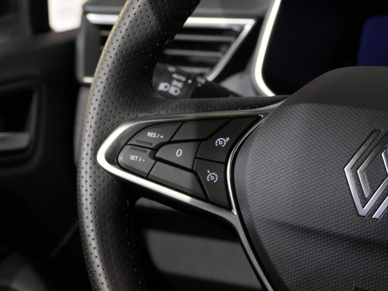 Renault CLIO 1.6 E-Tech Full Hybrid 145 techno - Occasion Lease vanaf ¤429 p/m - Groot scherm - Stoel en stuurverwarming - Draadloze telefoonlader