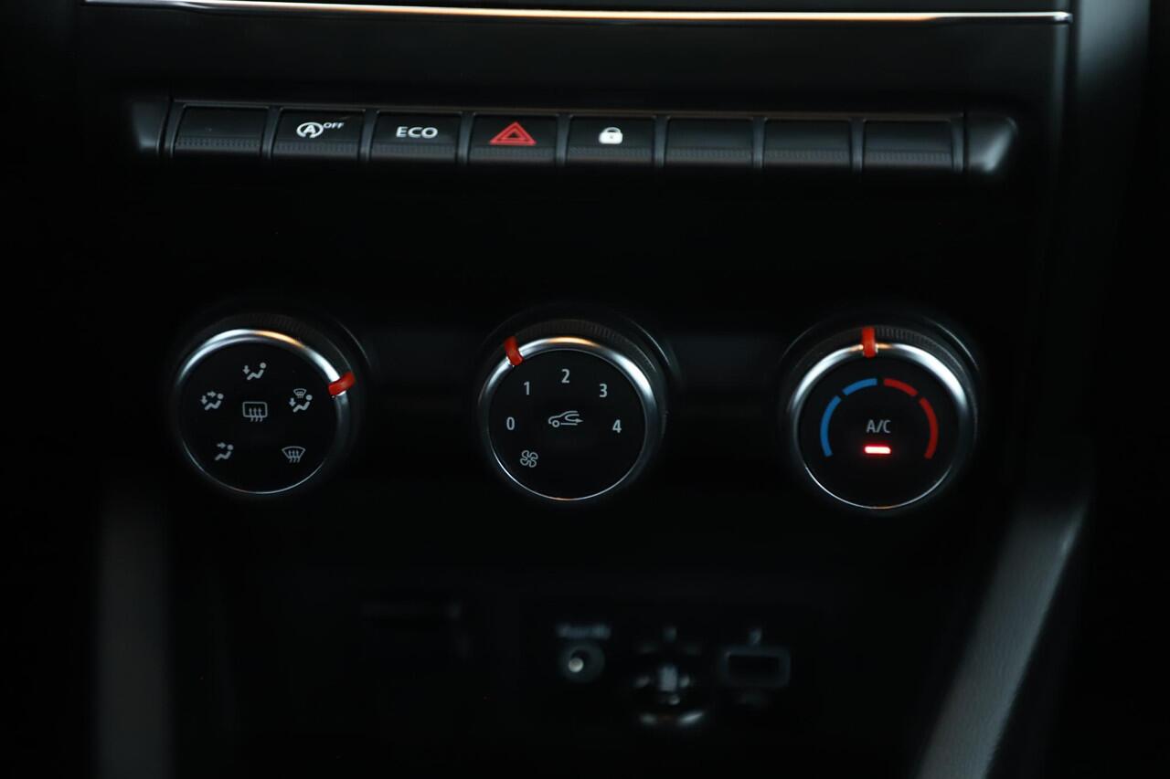 Renault CLIO 1.0 TCe Zen Navigatie Carplay Android LED Airco Cruise Control Rijstrooksensor