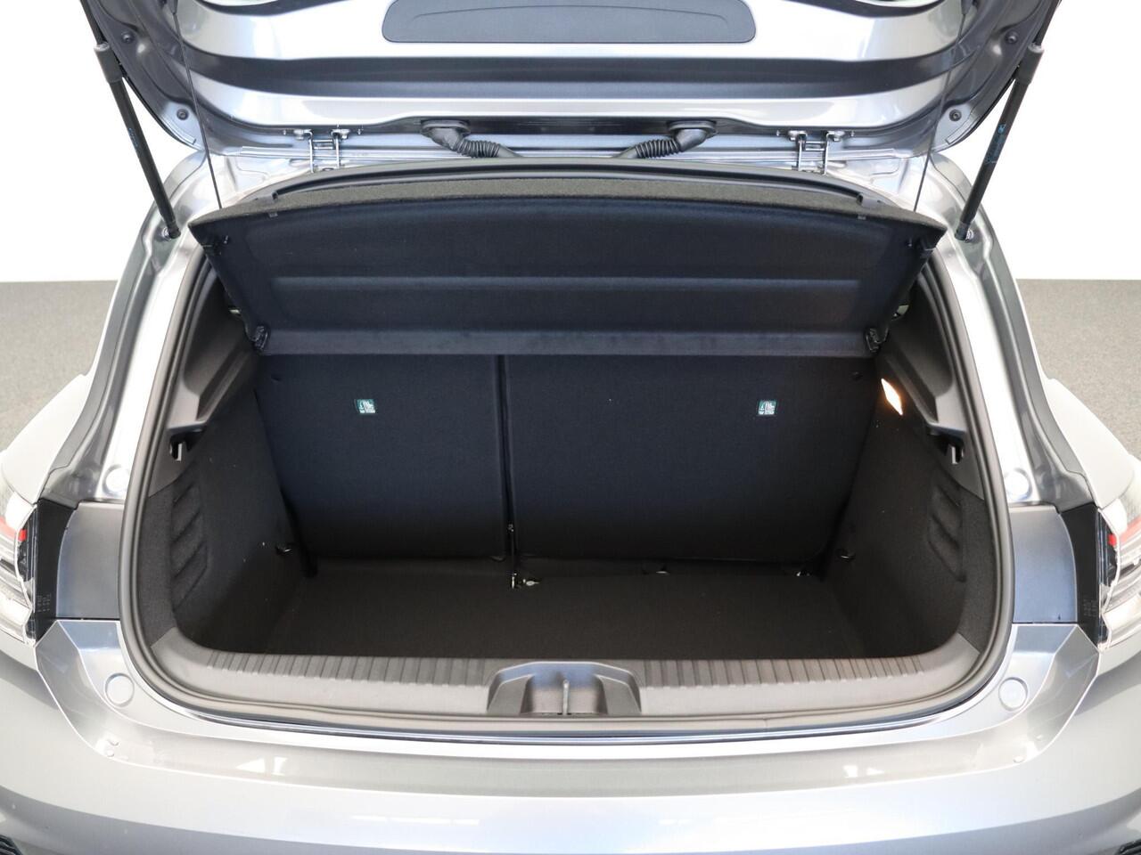 Renault CLIO E-Tech Full Hybrid 145pk evolution | Airco | Cruise control | Apple carplay / Android auto | Vierseizoenbanden |