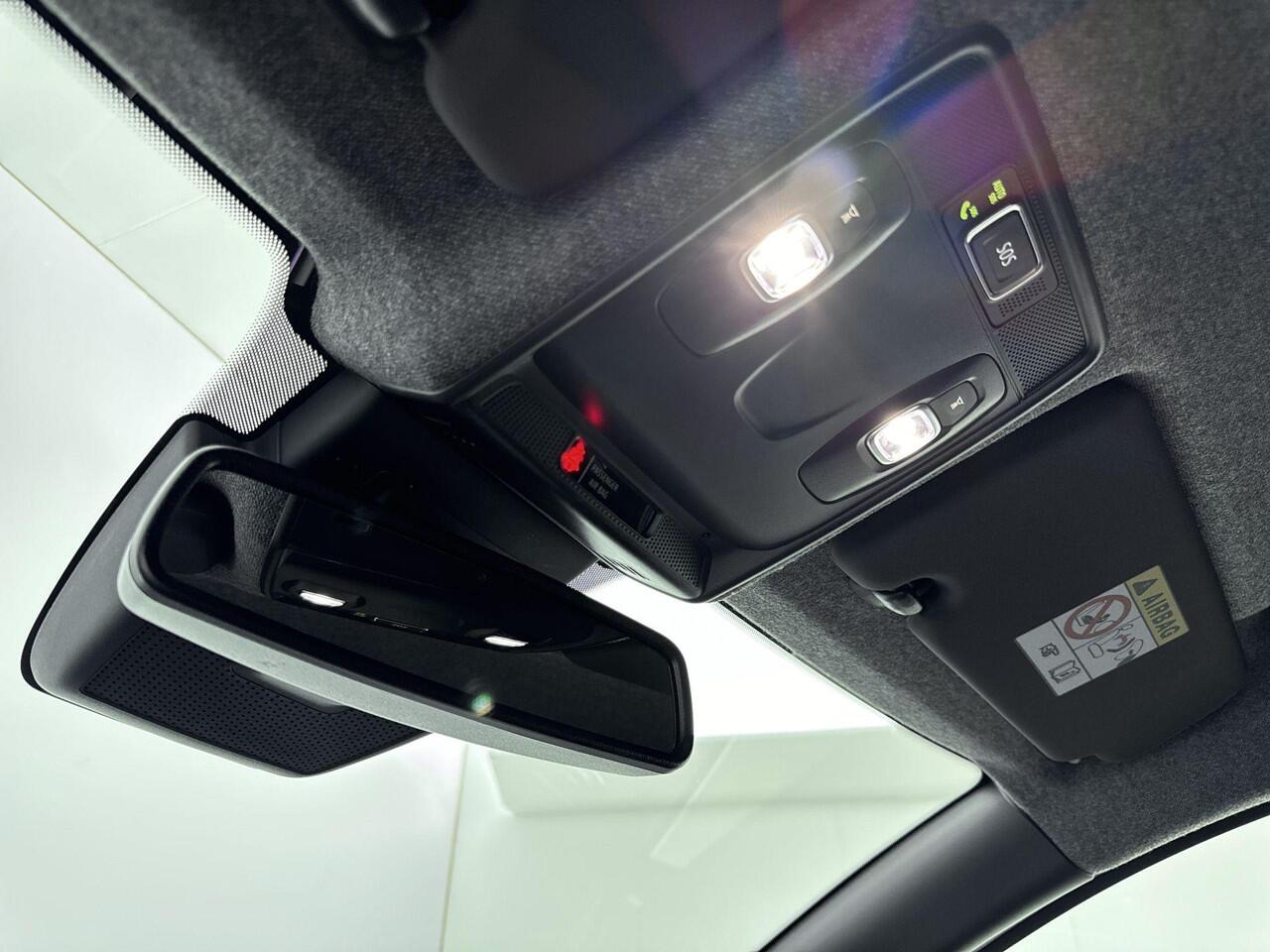 Renault CLIO 1.0 TCe Techno 90PK | Navigatie | Half-Lederen Bekleding | Achteruitrijcamera | Apple CarPlay & Android Auto