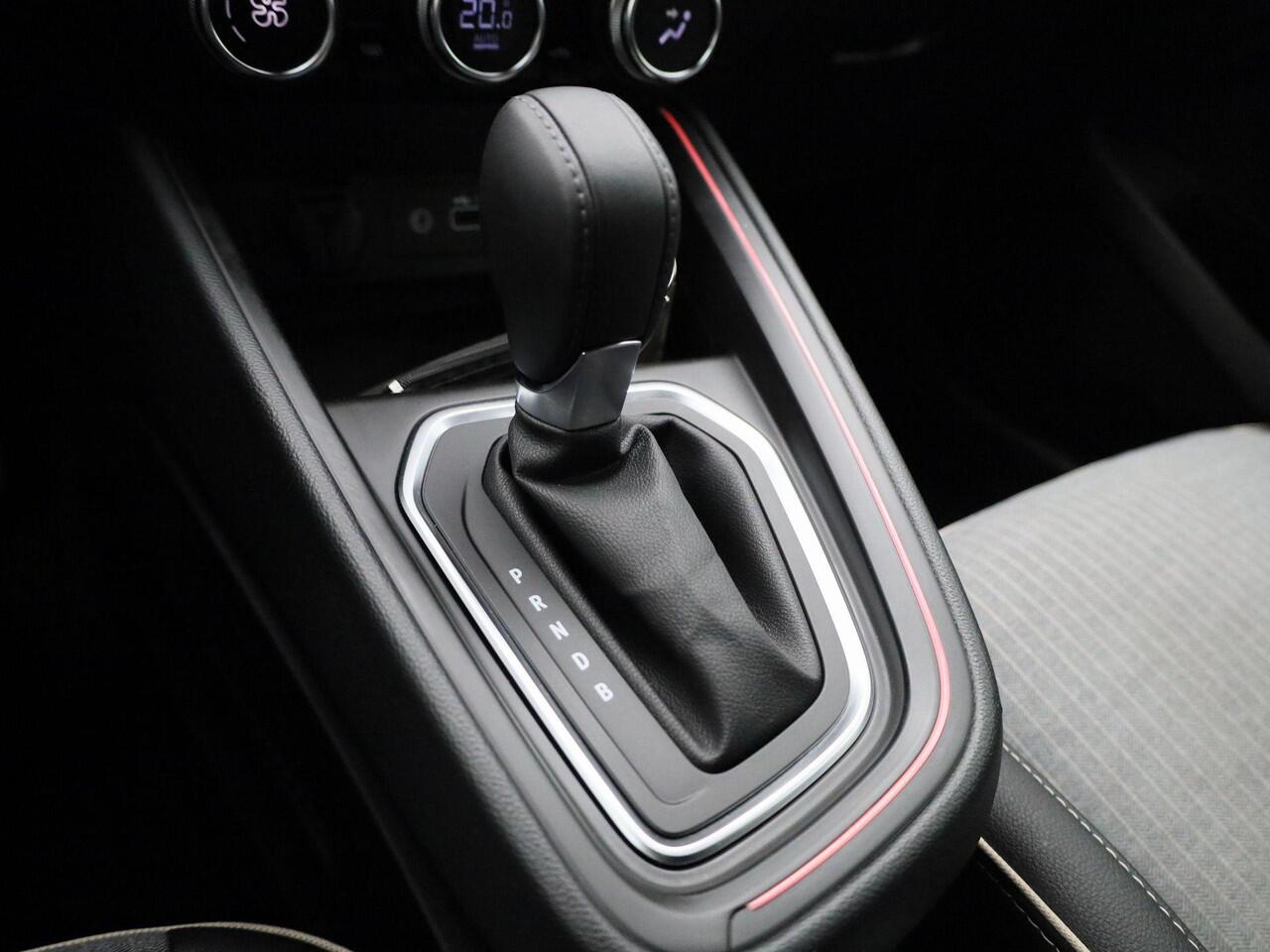 Renault CLIO 1.6 E-Tech Full Hybrid 145 techno | Automaat | Achteruitrijcamera | Navigatie