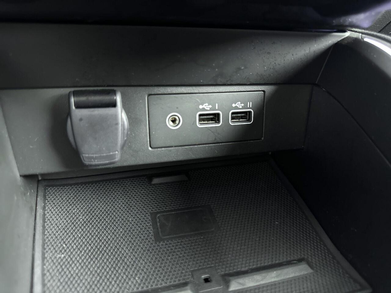 Renault CLIO 1.0 TCe 90Pk GPF techno | Navigatie met 9.3 Inch Scherm | Climate Control | Cruise Control | Parkeersensoren incl. Camera | Apple Carplay/Android Auto | Keyless Entry | Lichtmetalen Velgen 16 Inch |