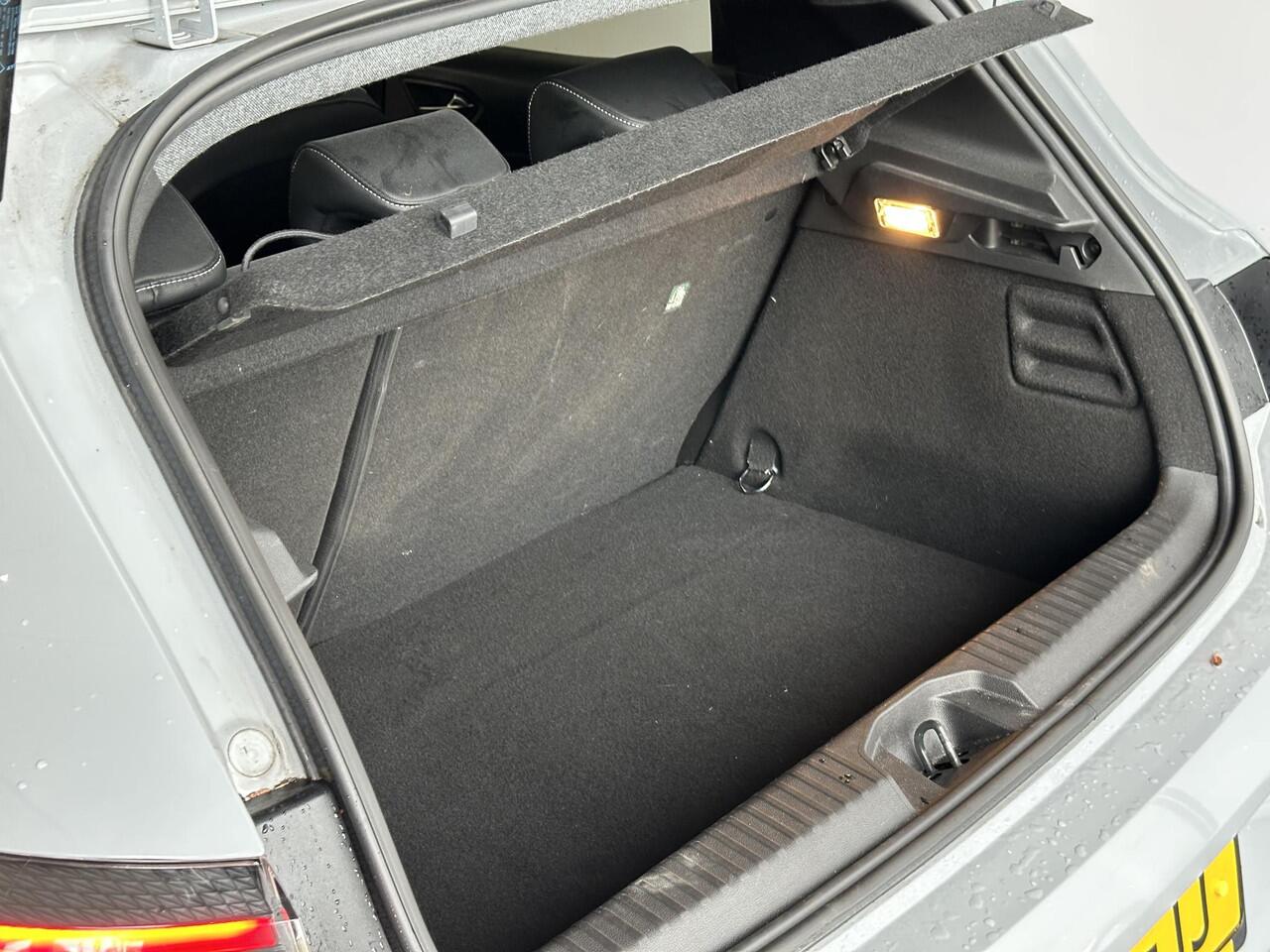 Renault CLIO 1.6 E-Tech Full Hybrid 145 techno 360° CAMERA | NAVIGATIE | AUTOMAAT HYBRIDE |