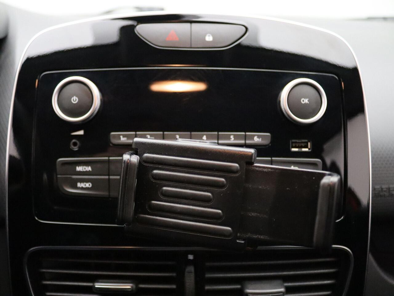 Renault CLIO Estate 90pk TCe Life Airco | Radio | Cruise control