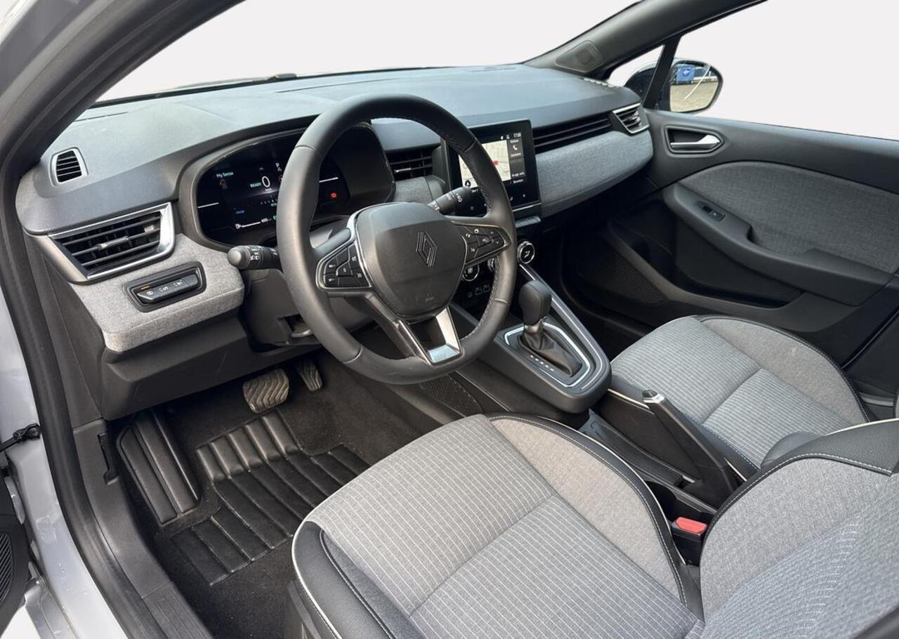 Renault CLIO 1.6 E-Tech Full Hybrid 145 techno