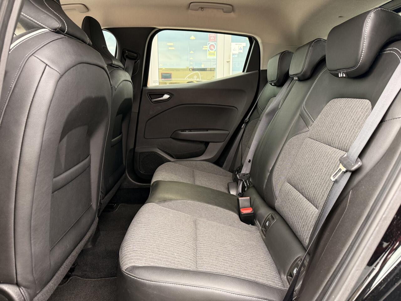 Renault CLIO 1.3 TCe Intens | Led | DAB | Achteruitrijcamera | ACC | Apple Carplay |