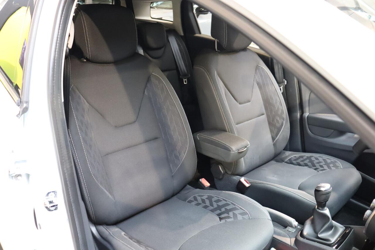 Renault CLIO Estate TCe 90pk Limited