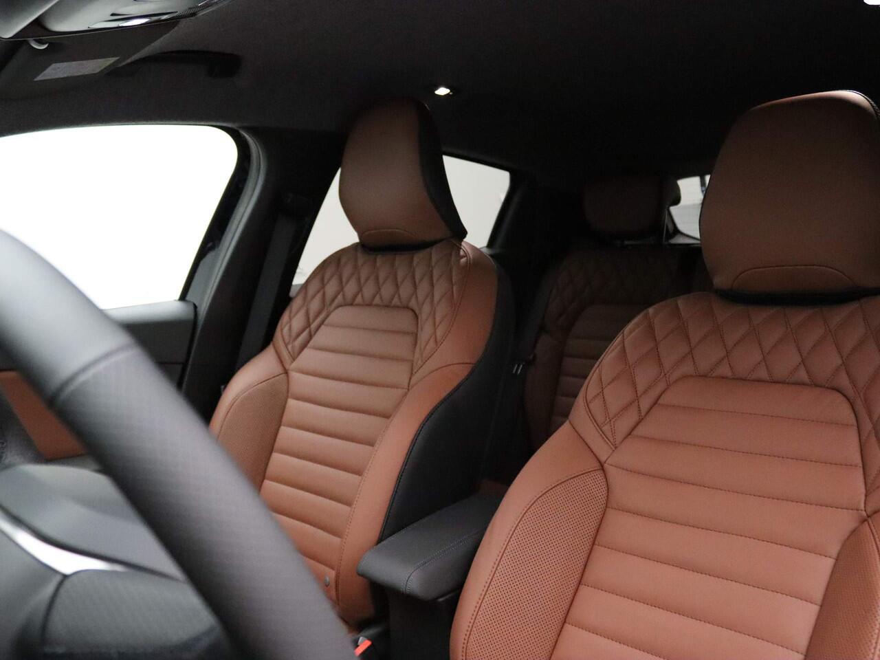 Renault CLIO STAM Limité 75 TCe 90pk #8 van 75 Camera | Leder | 9,3" Navi | 17" Velgen