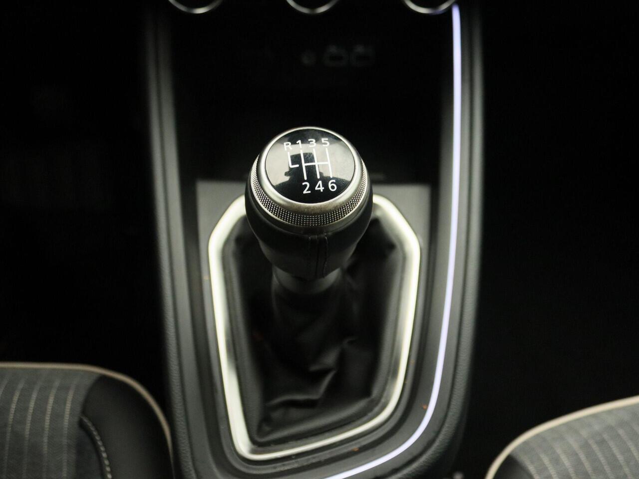 Renault CLIO TCe 90 Techno | Apple Carplay | Navi | Achteruitrijcamera & parkeersensoren | Climate control | Cruise control |