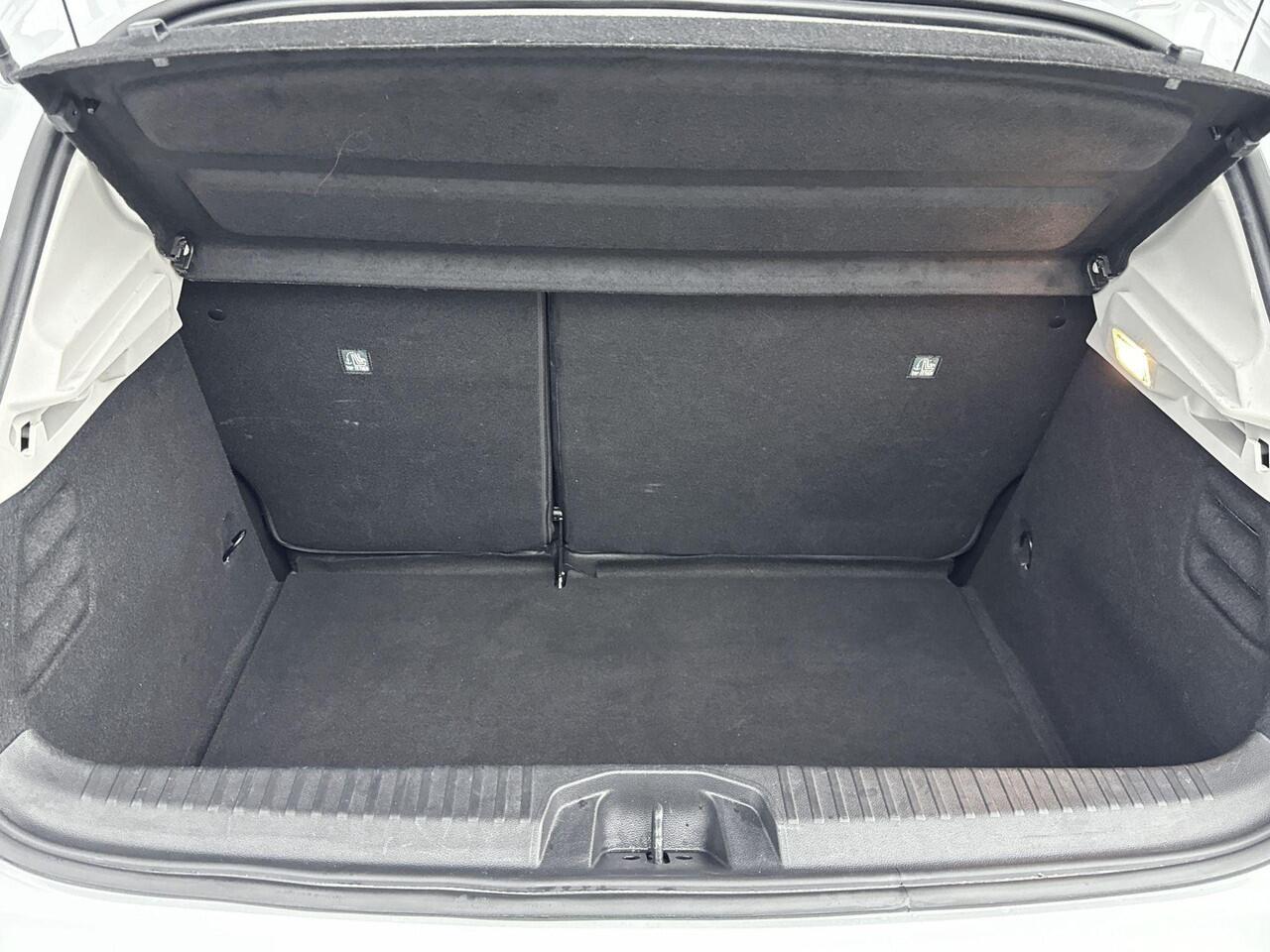 Renault CLIO 1.0 TCe 90 Equilibre | Airco | Parkeersensoren Achter | Apple Carplay & Android Auto