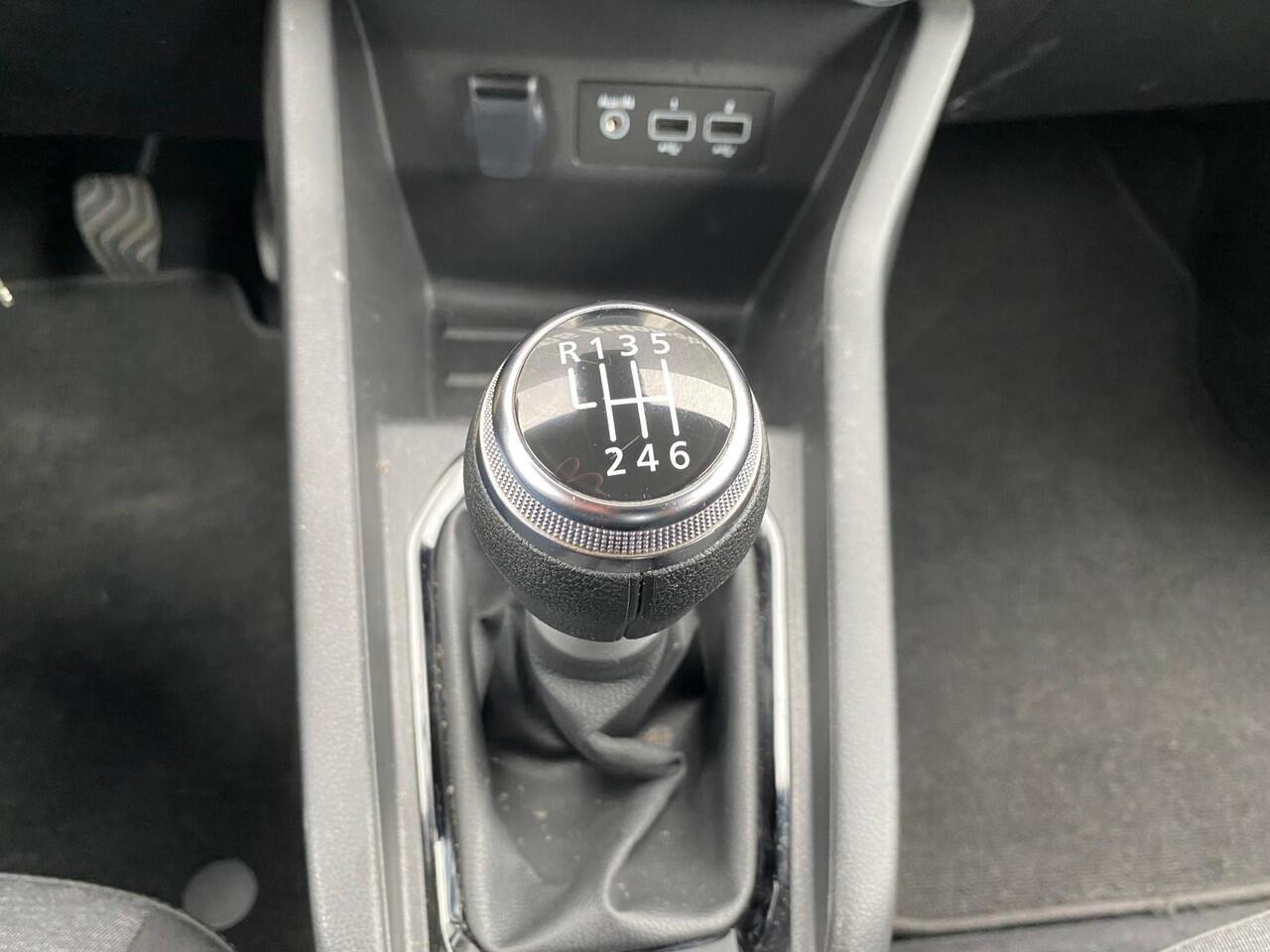 Renault CLIO 1.0 TCe 90 Equilibre Cruise Control, Navigatie & Airco