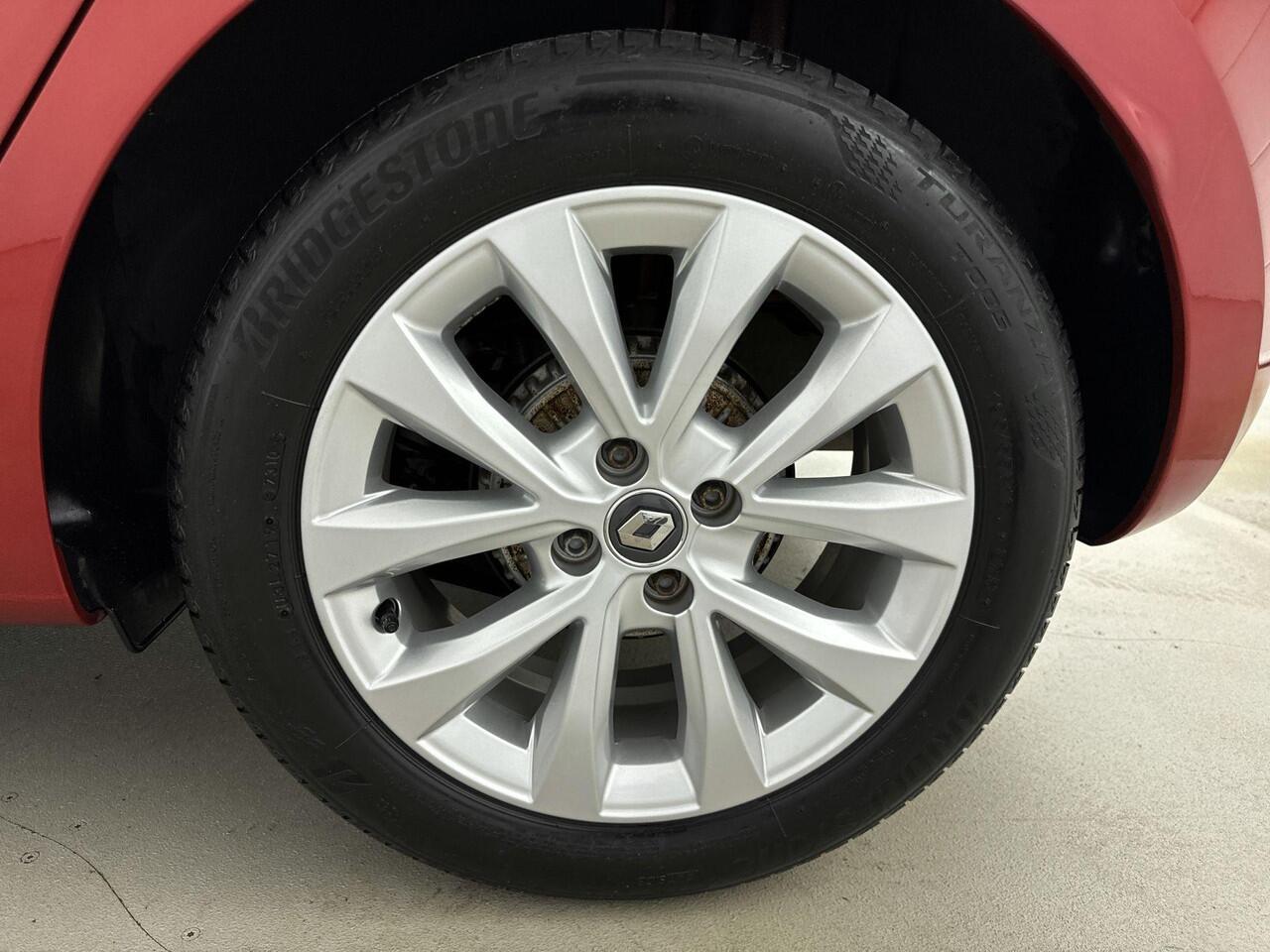 Renault CLIO 1.0 TCe Zen 100PK | Navigatie | Lichtmetalen Velgen | Cruise Control | Apple CarPlay & Android Auto