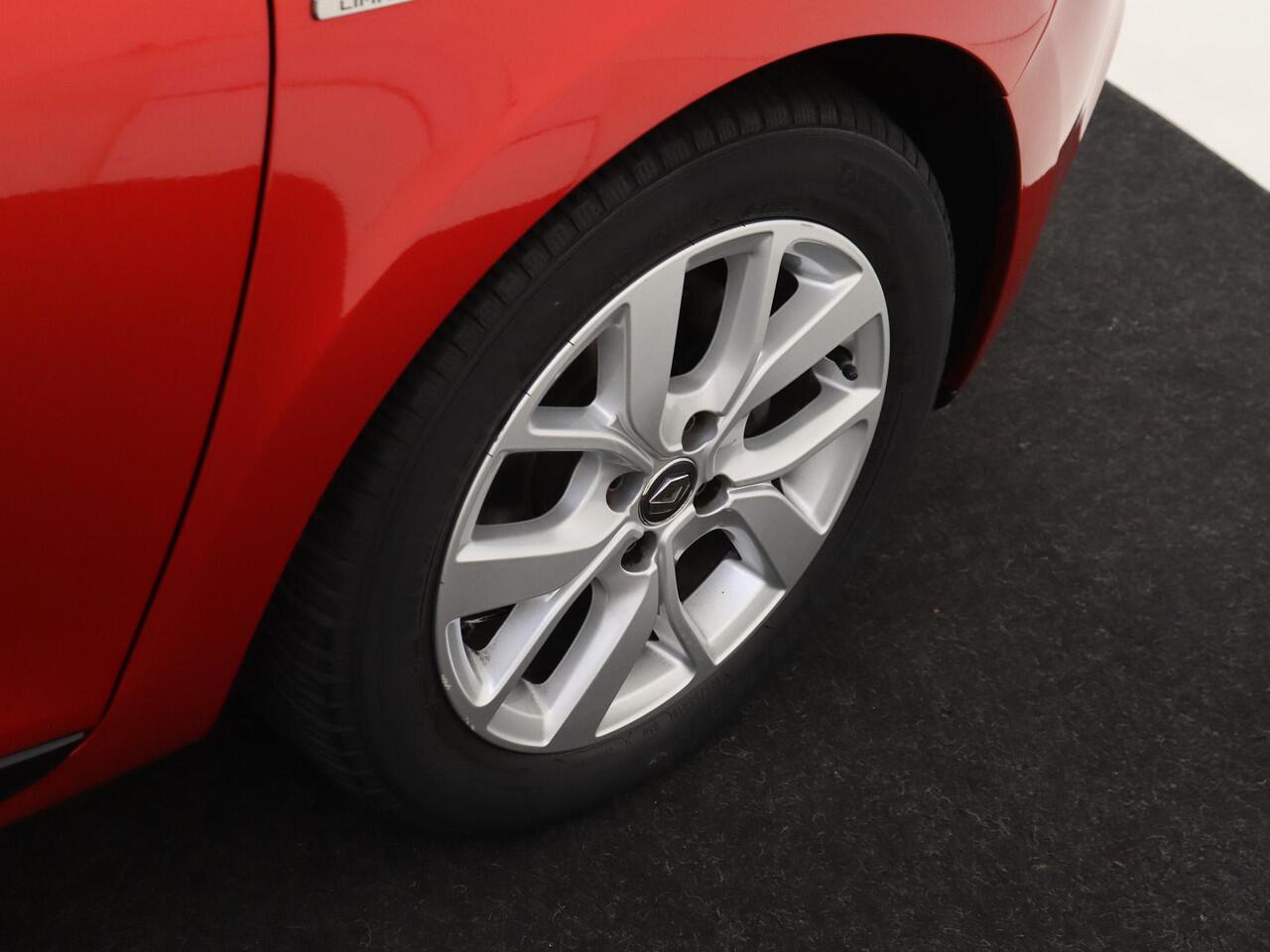 Renault CLIO 0.9 TCe Limited | Navigatie