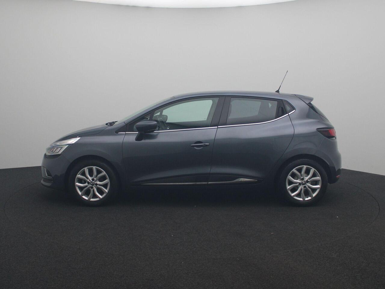 Renault CLIO TCe 90 Intens | Apple CarPlay & Android Auto | Climate control | Lichtmetalen wielen | Parkeersensoren | Metaalkleur | Cruise control |