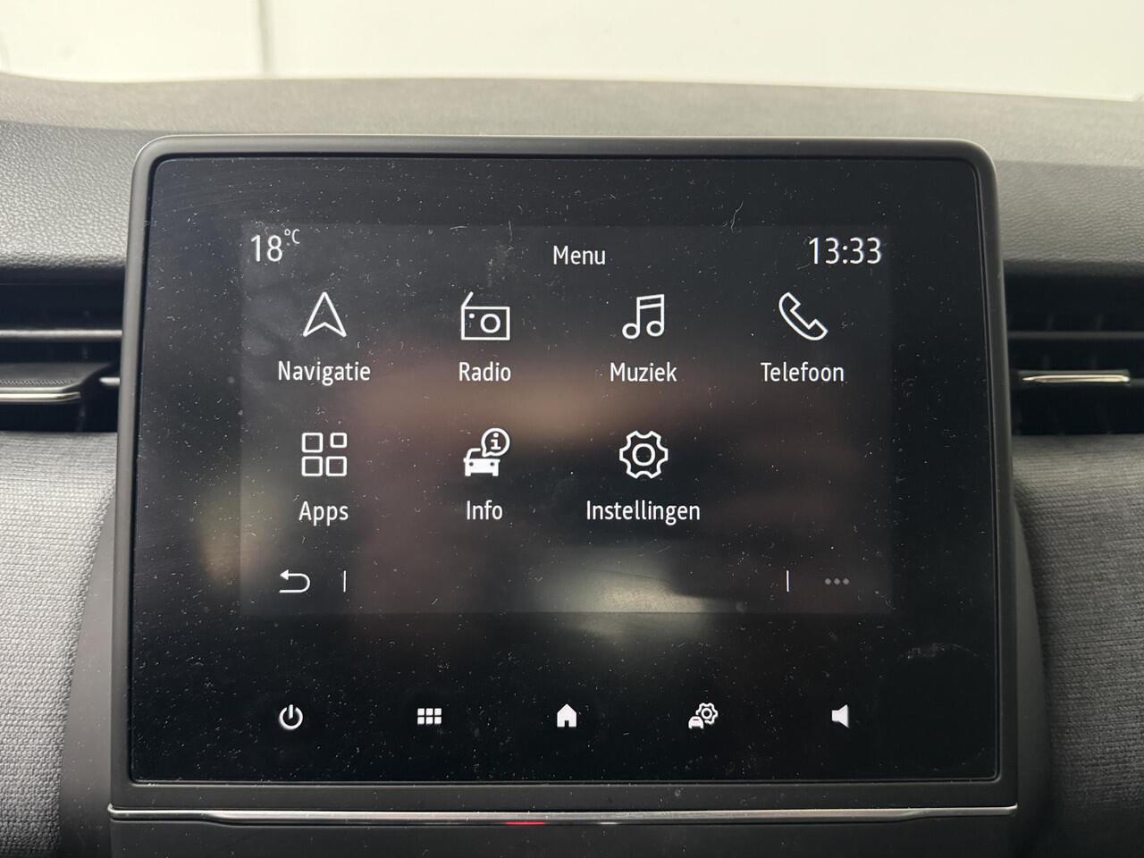 Renault CLIO 1.6 E-Tech Full Hybrid 145 evolution | All-Season banden | Navigatie | Parkeersensoren achter | Cruise control |